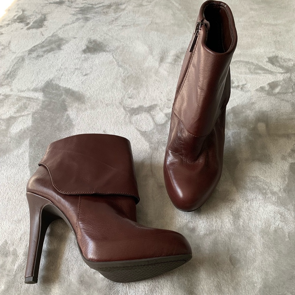 Jessica Simpson. Ankle boots.